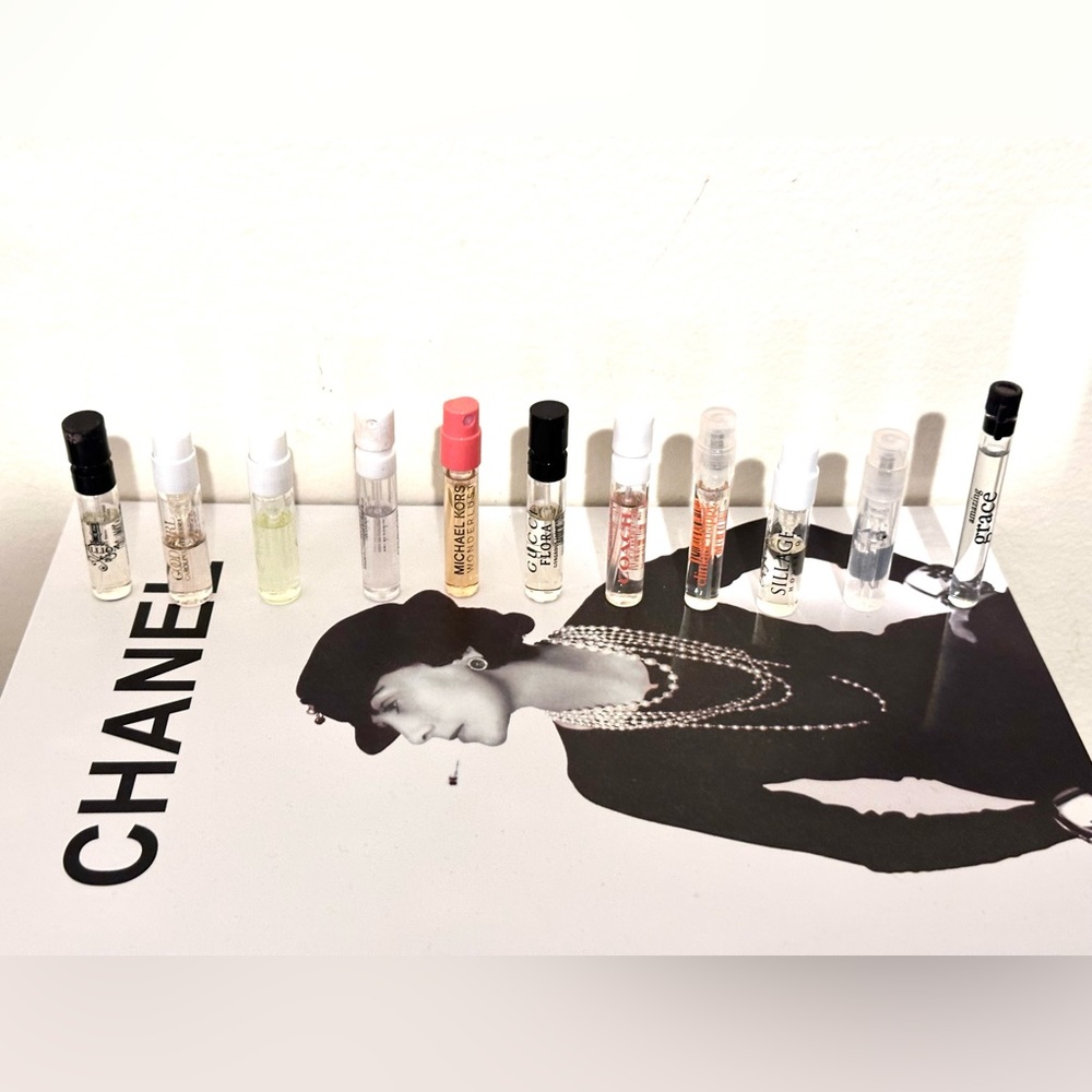 Lot of 11 perfume travel size samples: Chanel, Gucci, Coach, Carolina Herrera…
